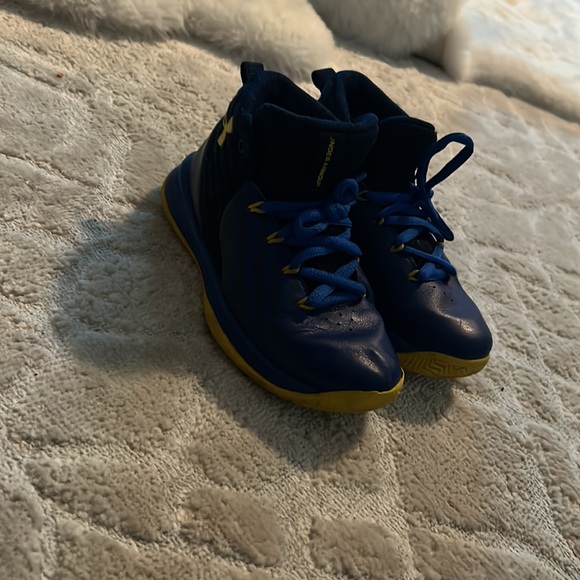 Blue & Yellow toddler under armor basketball sneakers - Picture 3 of 4